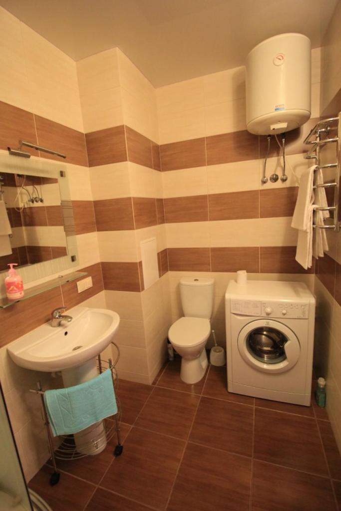 Panoramic View Lux Apartment On Metro Osokorky Kiev Esterno foto
